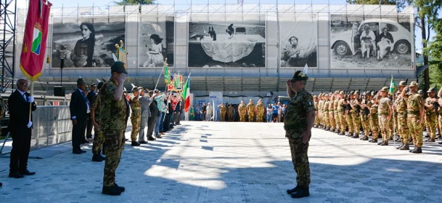 L’Aquila: cerimonia di saluto al contingente delle Truppe Alpine rientrato dai Balcani 