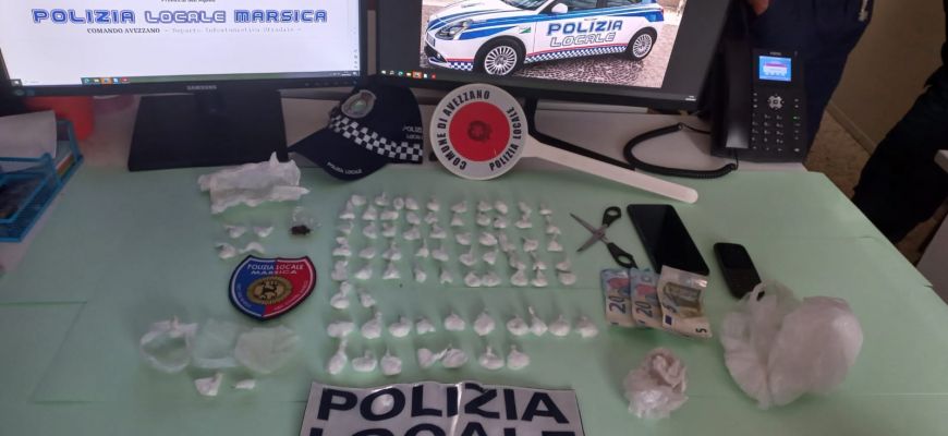 Avezzano, arrestato un uomo dalla Polizia locale con 75 dosi di cocaina
