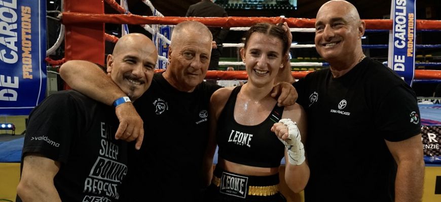  Sonia Fracassi vince il suo debutto da professionista nella boxe per TKO 