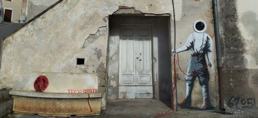 Aielli Borgo Universo: un murales contro la violenza sulle donne