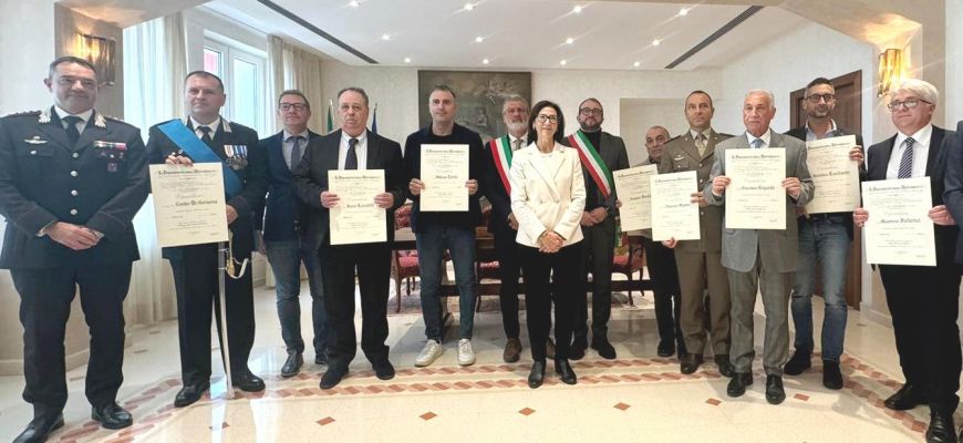 Consegna dei Diplomi agli insigniti delle Onorificenze dell’Ordine al Merito della Repubblica Italiana 
