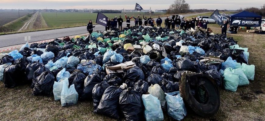 Abruzzo: nel weekend volontari Plastic Free in azione in 9 località