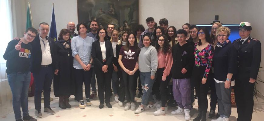 Il Prefetto Cinzia Torraco riceve gli studenti dell’Istituto Galilei di Avezzano 