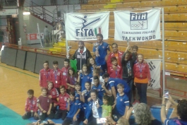 Il team Cotturone prima società classificata all’Interregionale di Perugia di Taekwondo