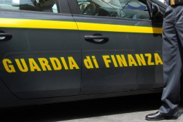 La Finanza scopre due falsi invalidi, sequestrati 90mila euro