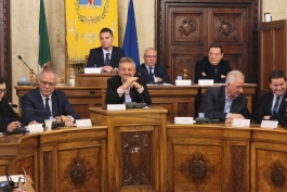 Consiglio comunale di Avezzano: approvato l’accordo per lavori su strade e marciapiedi