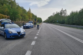 Polizia di Stato di L'Aquila: a 229 km/h in autostrada, ritirata la patente